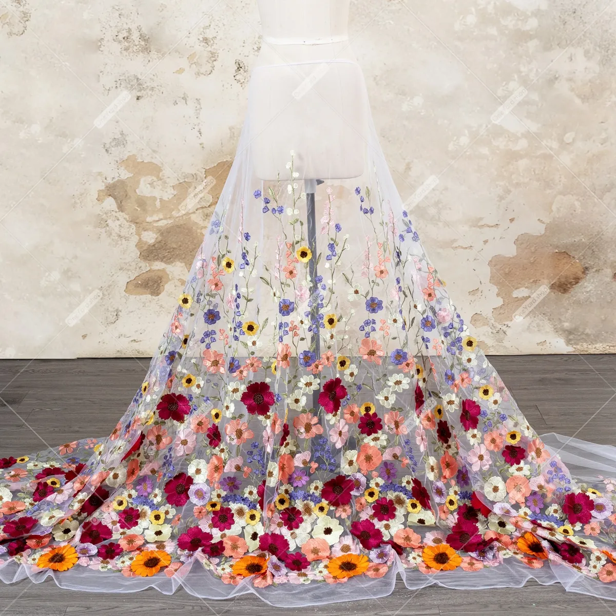 【試着のみ】FLOW FLOWER EMBROIDERY ONE PIECE Exclusive Flower and Hype Flora One Piece | follow suit