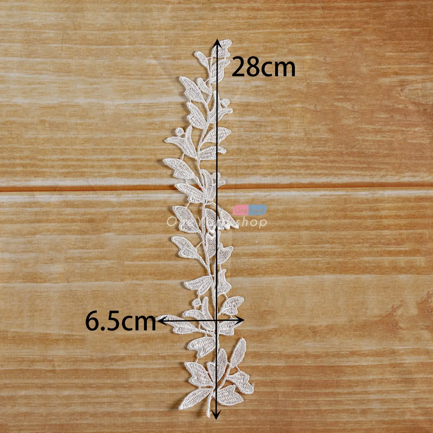 a pair of leaf pattern lace motif for wedding dress