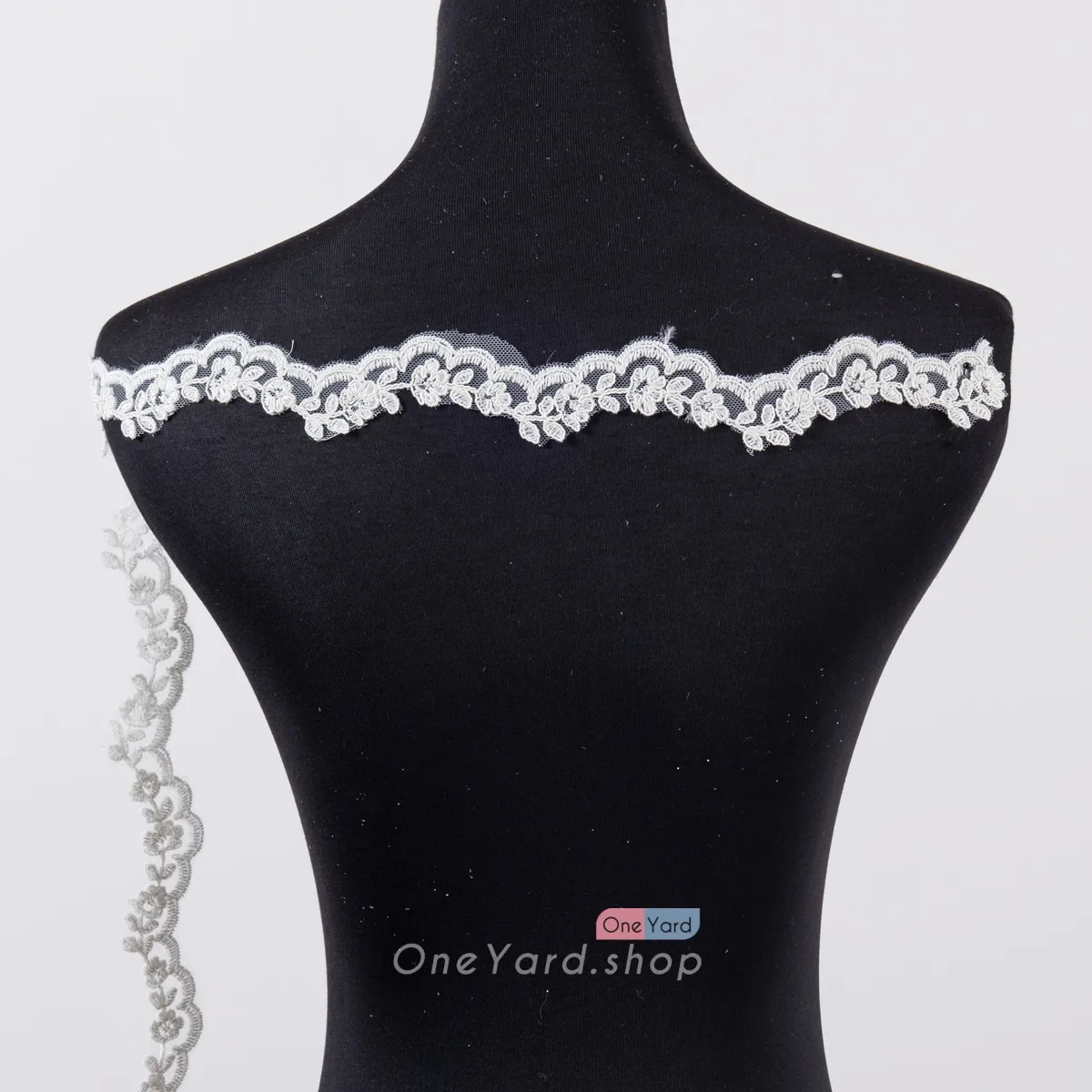 ivory narrow embroidered lace trim scallop edge
