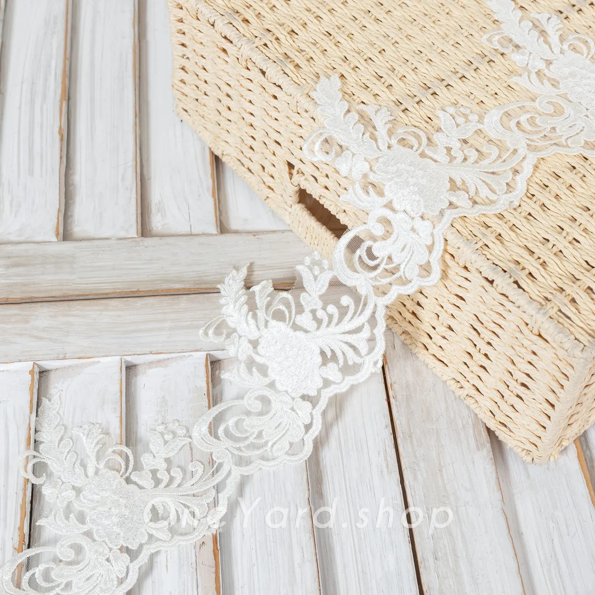 classic floral pattern embroidered ivory lace trim