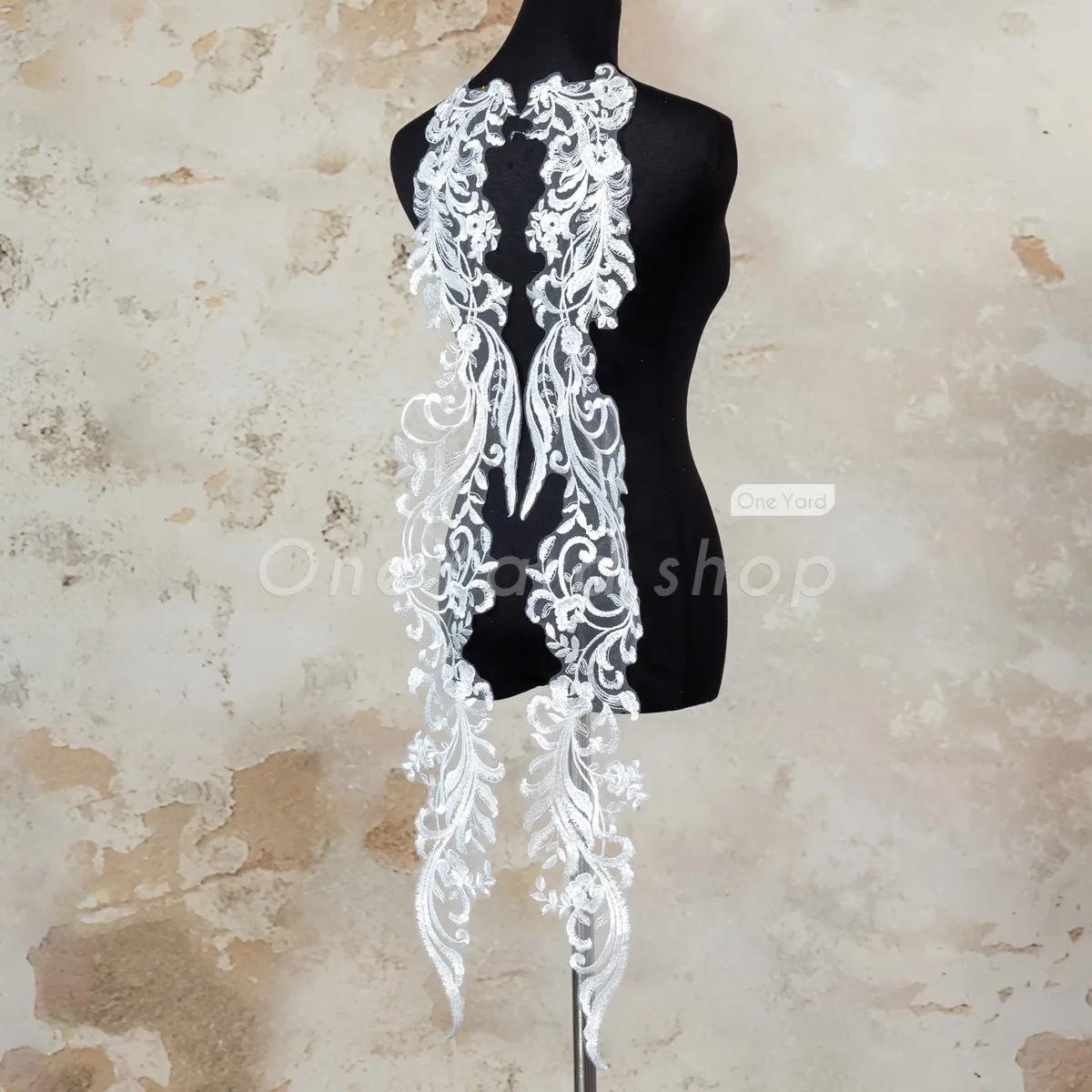beautiful off white vine pattern lace appliques