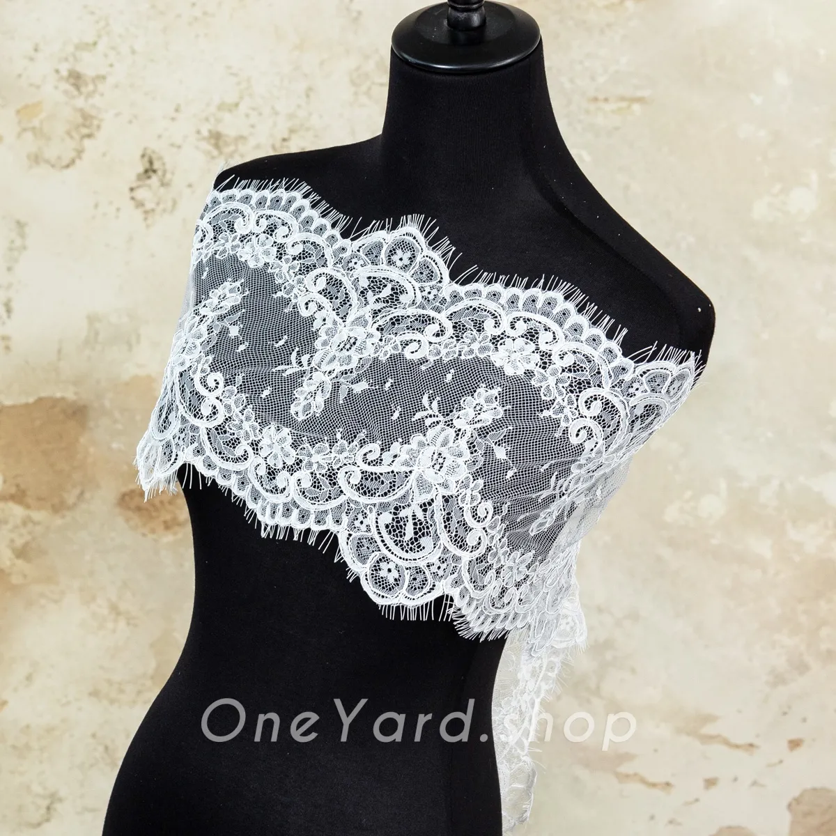 floral scalloped eyelash lace trim