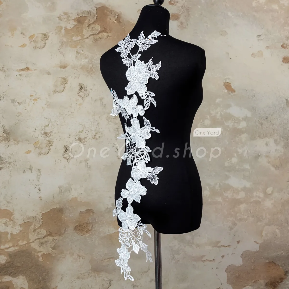 Pair of Black Flower Lace Appliques