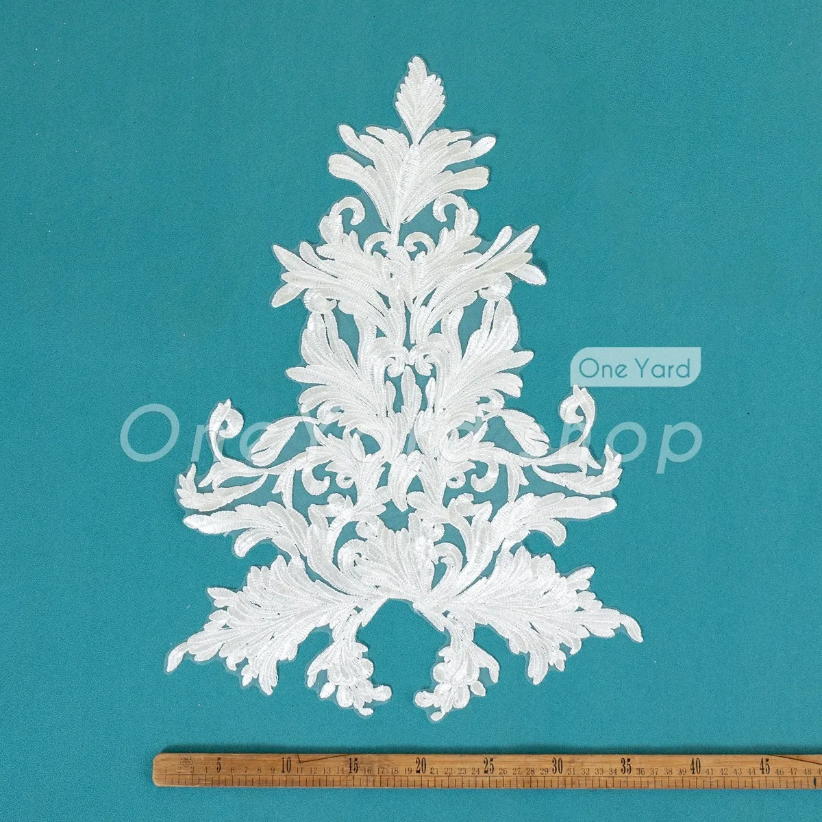 impressive size symmetrical leaf Baroque lace applique