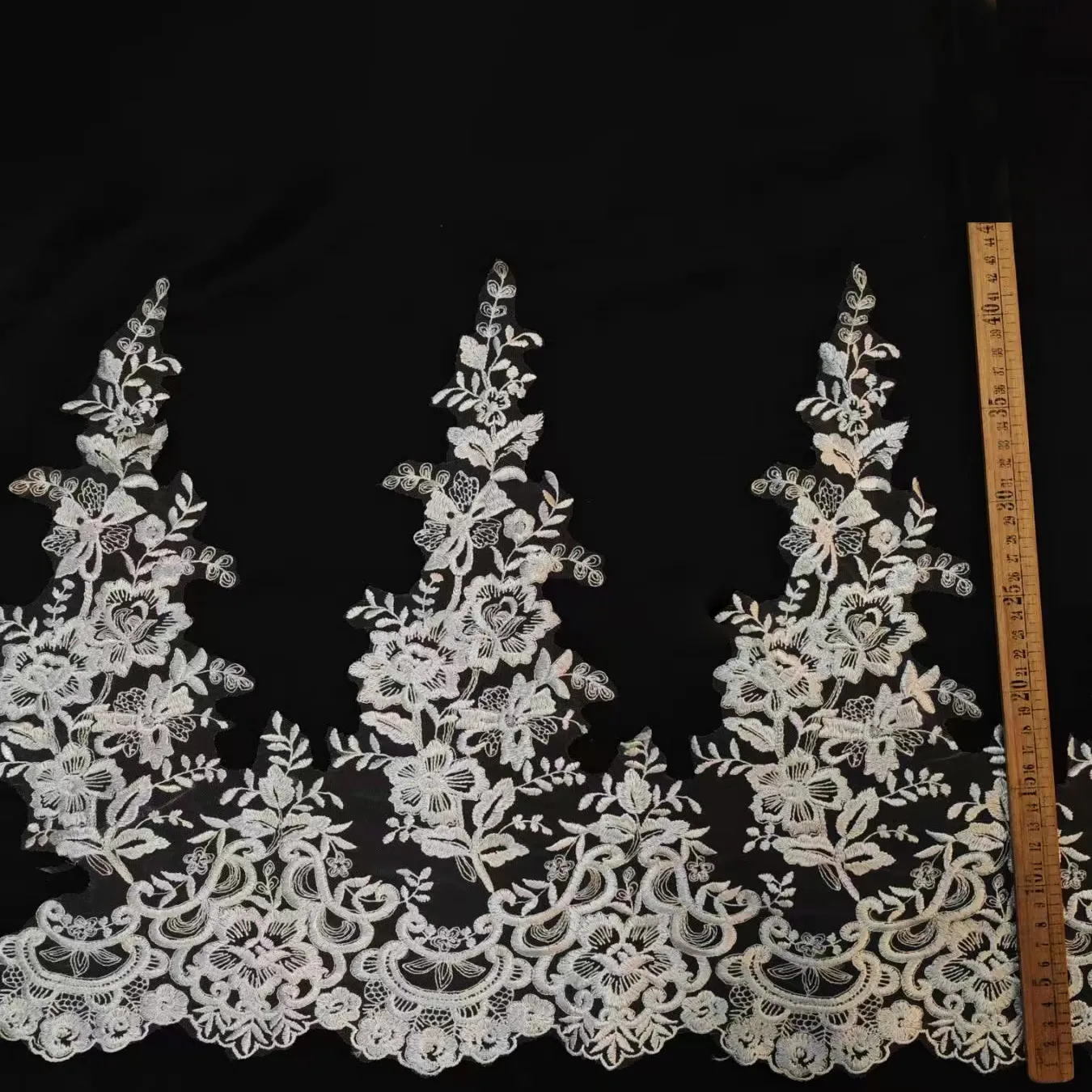 charming floral embroidery lace trim for wedding dress