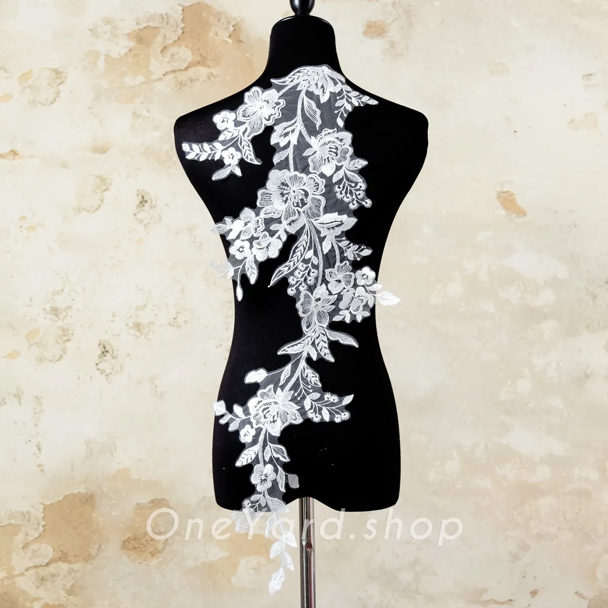 new design big size sequinned floral lace appliques