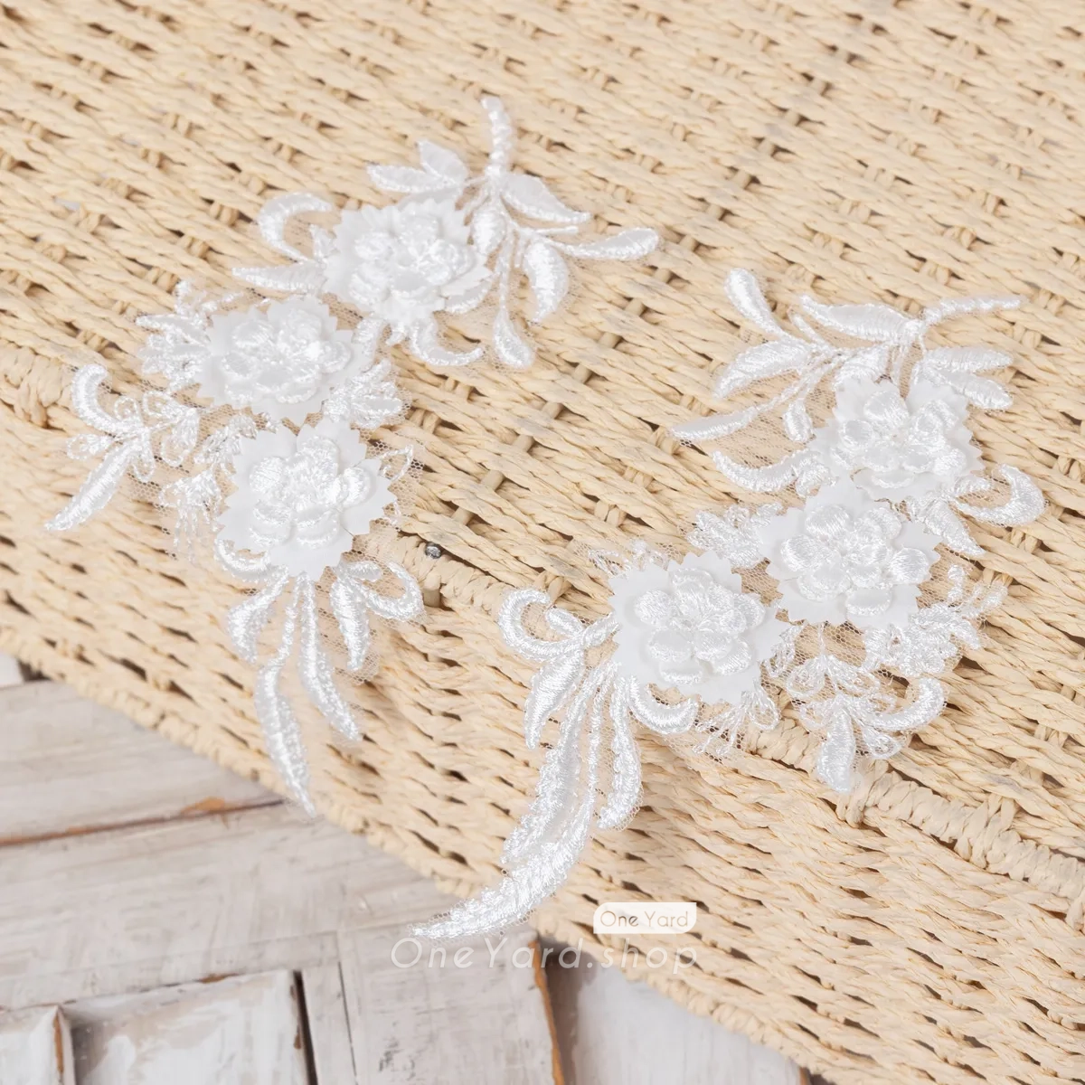 white 3D flower lace applique for wedding dresses