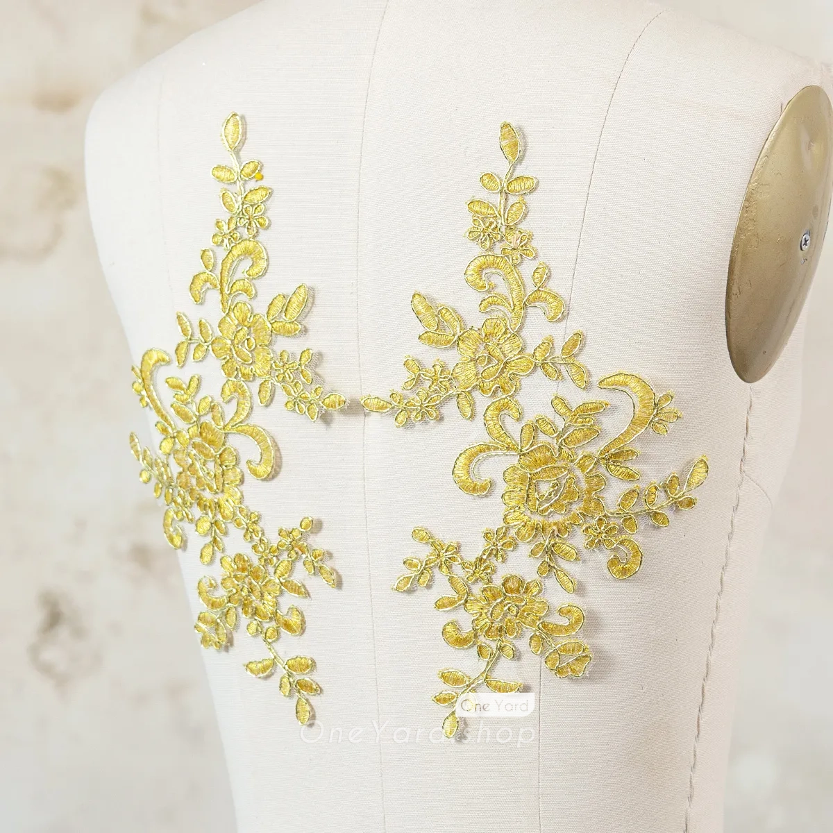 gorgeous gold floral motif corded lace appliques 1pair