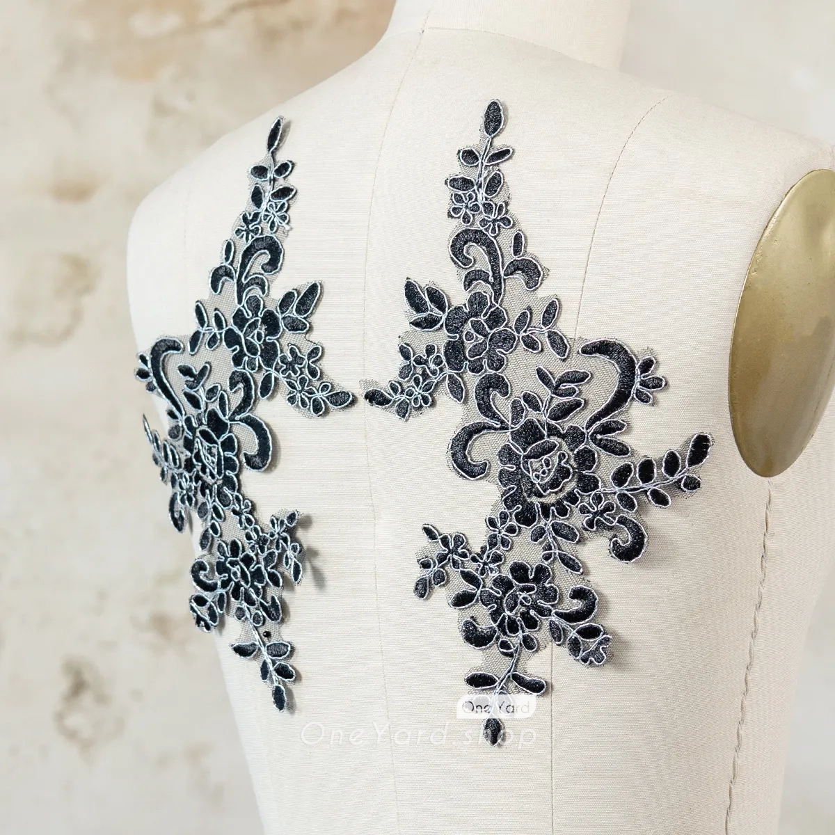 1 pair black floral silver thread edge lace appliques
