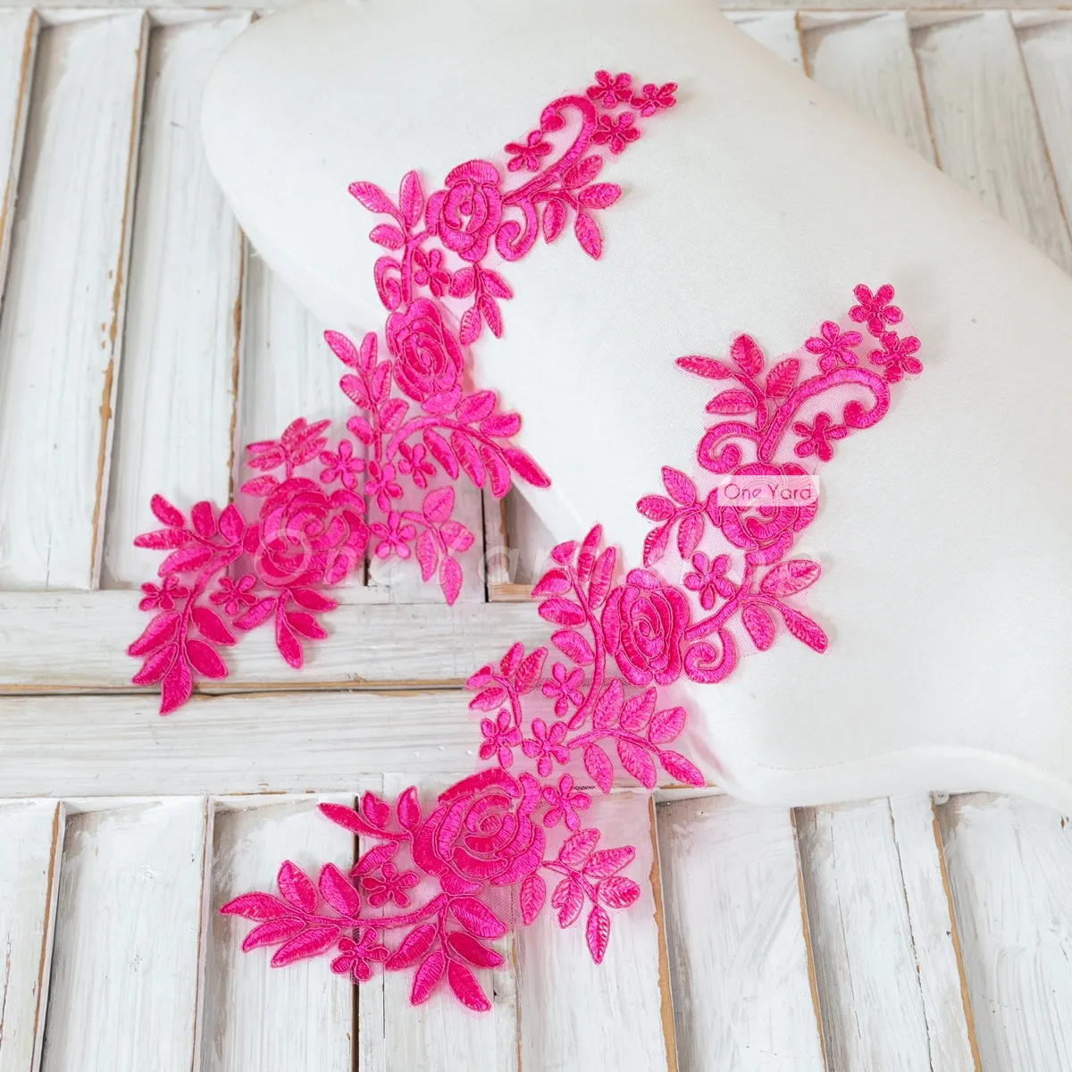 fuchsia floral pattern lace appliques