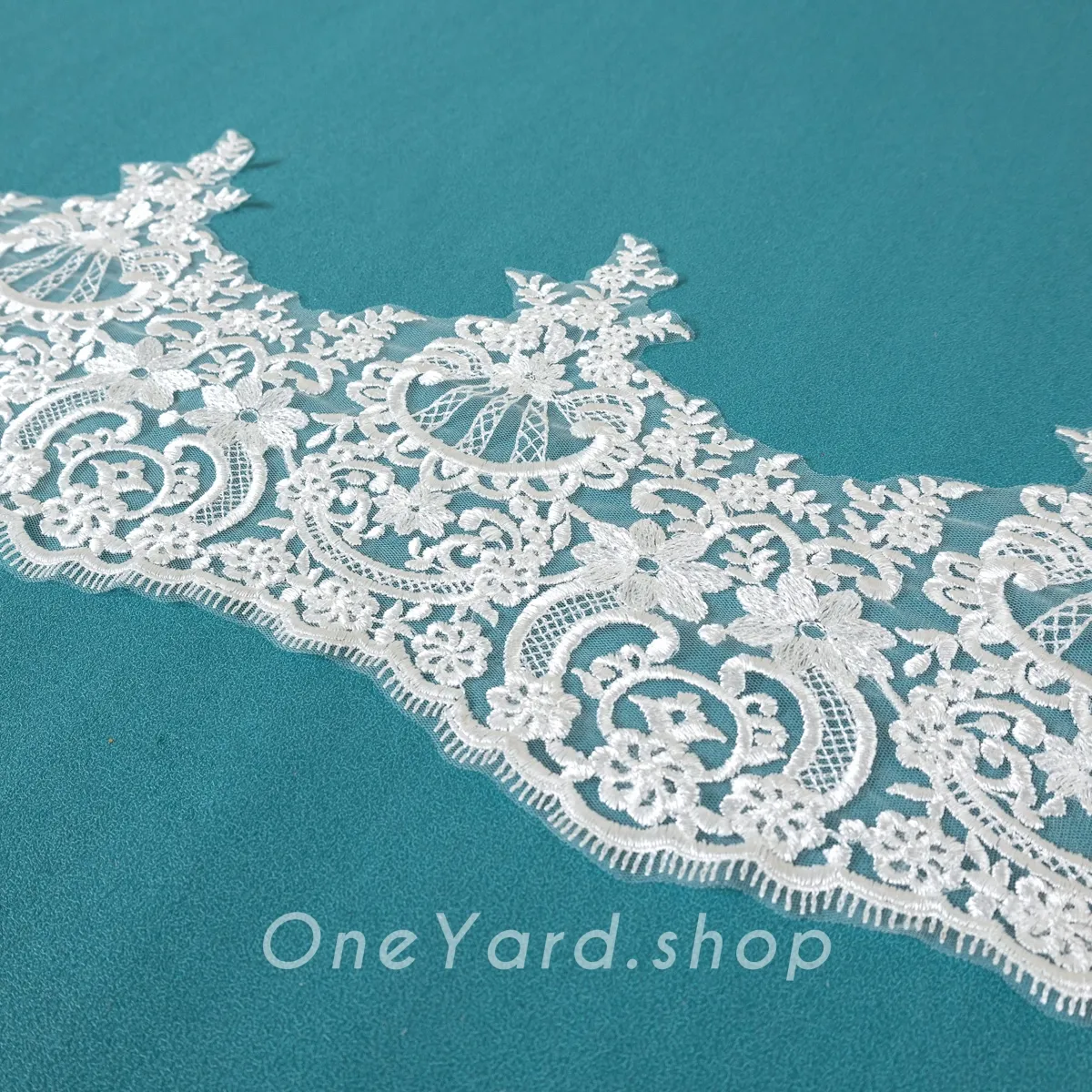 elegant and classic abstract pattern lace trim