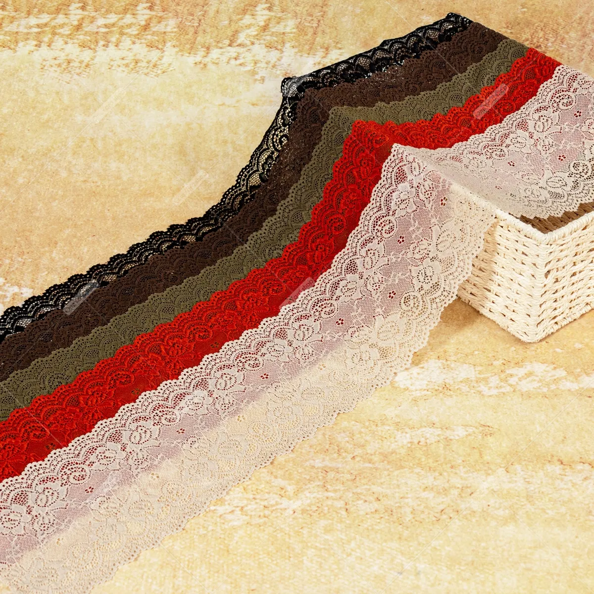 floral scalloped edge lace trim