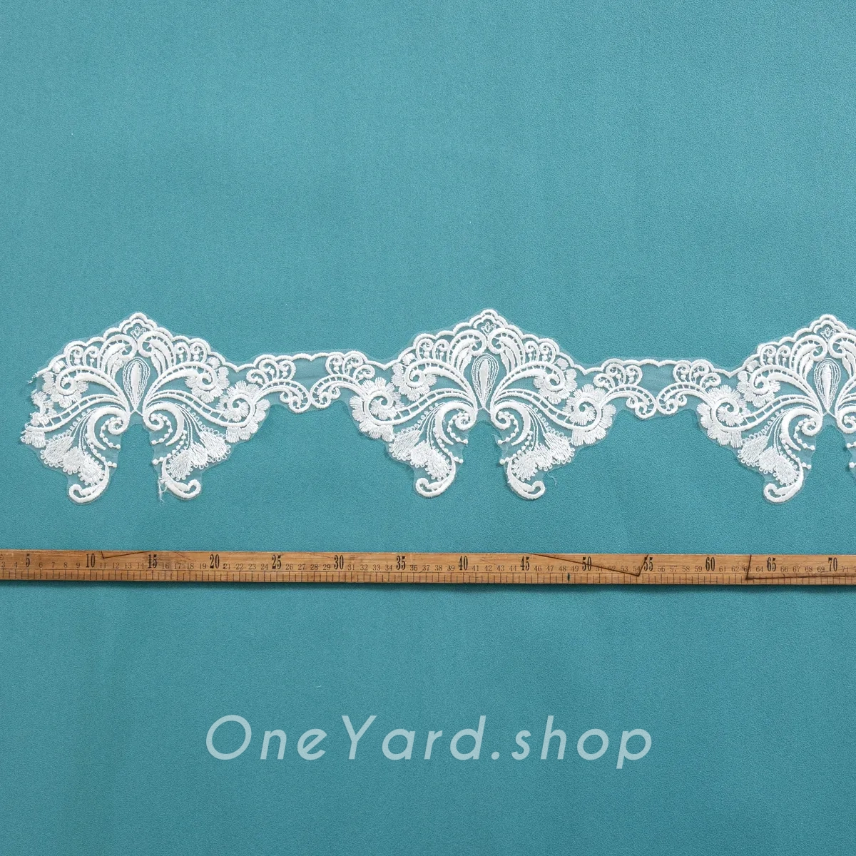 scalloped lace border for cap sleeves