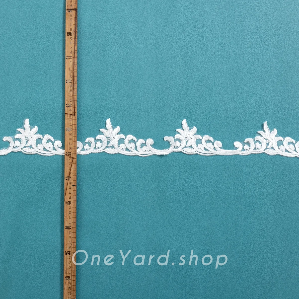 sequinned leaf narrow lace trim border