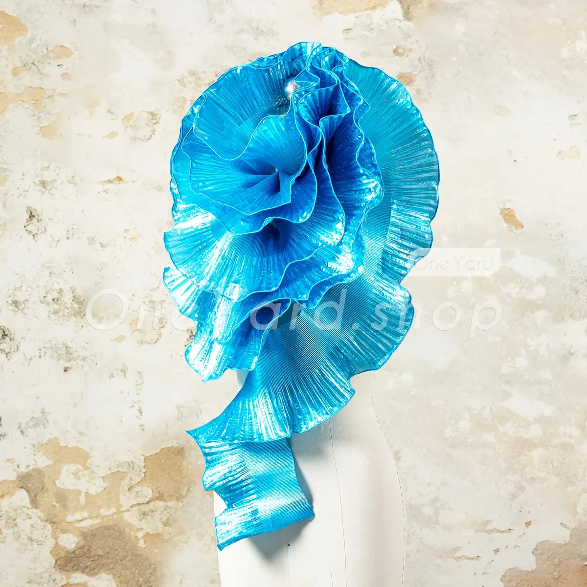 electric blue ruffle trim for dramatic 3D floral motifs