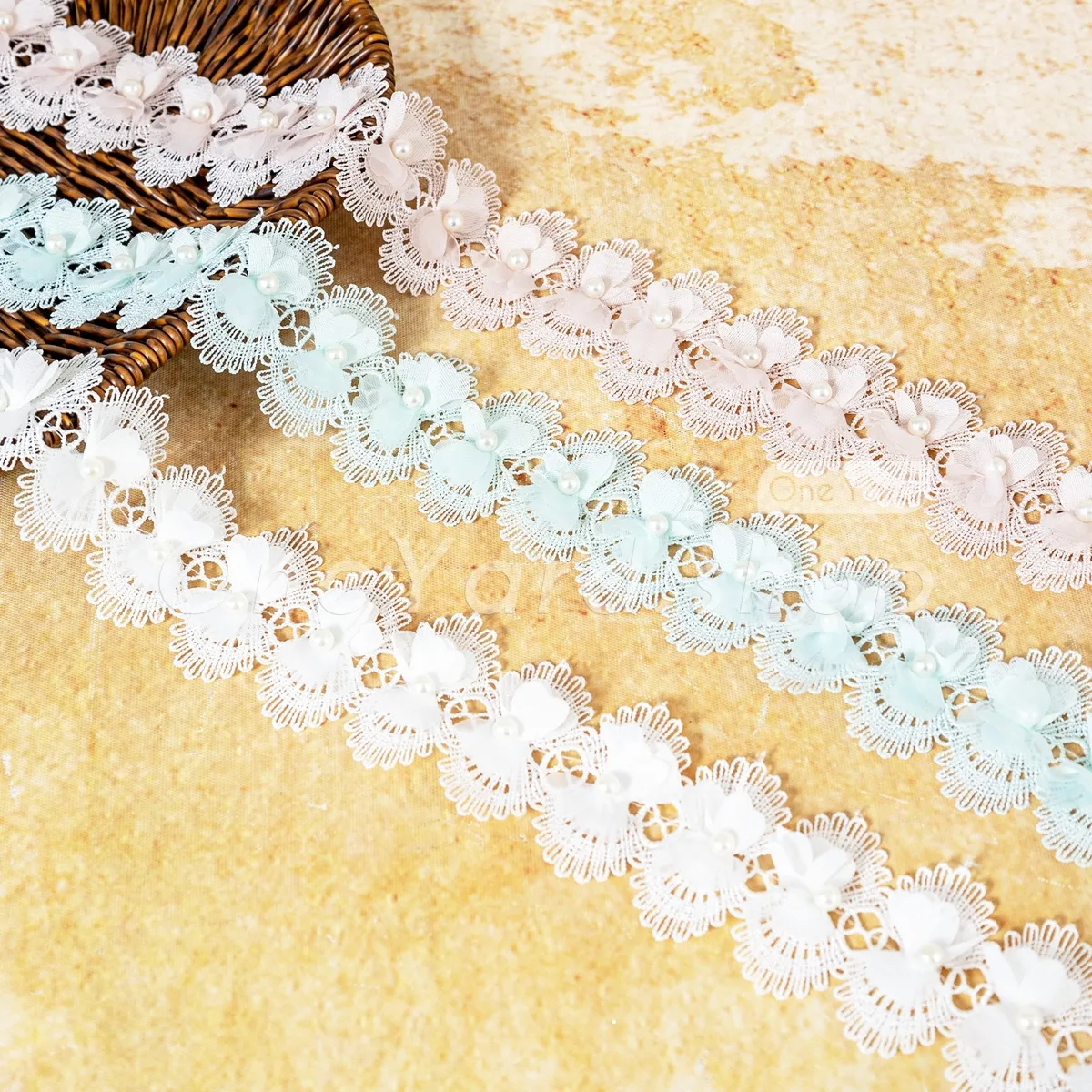 pastel color pearled scalloped edging