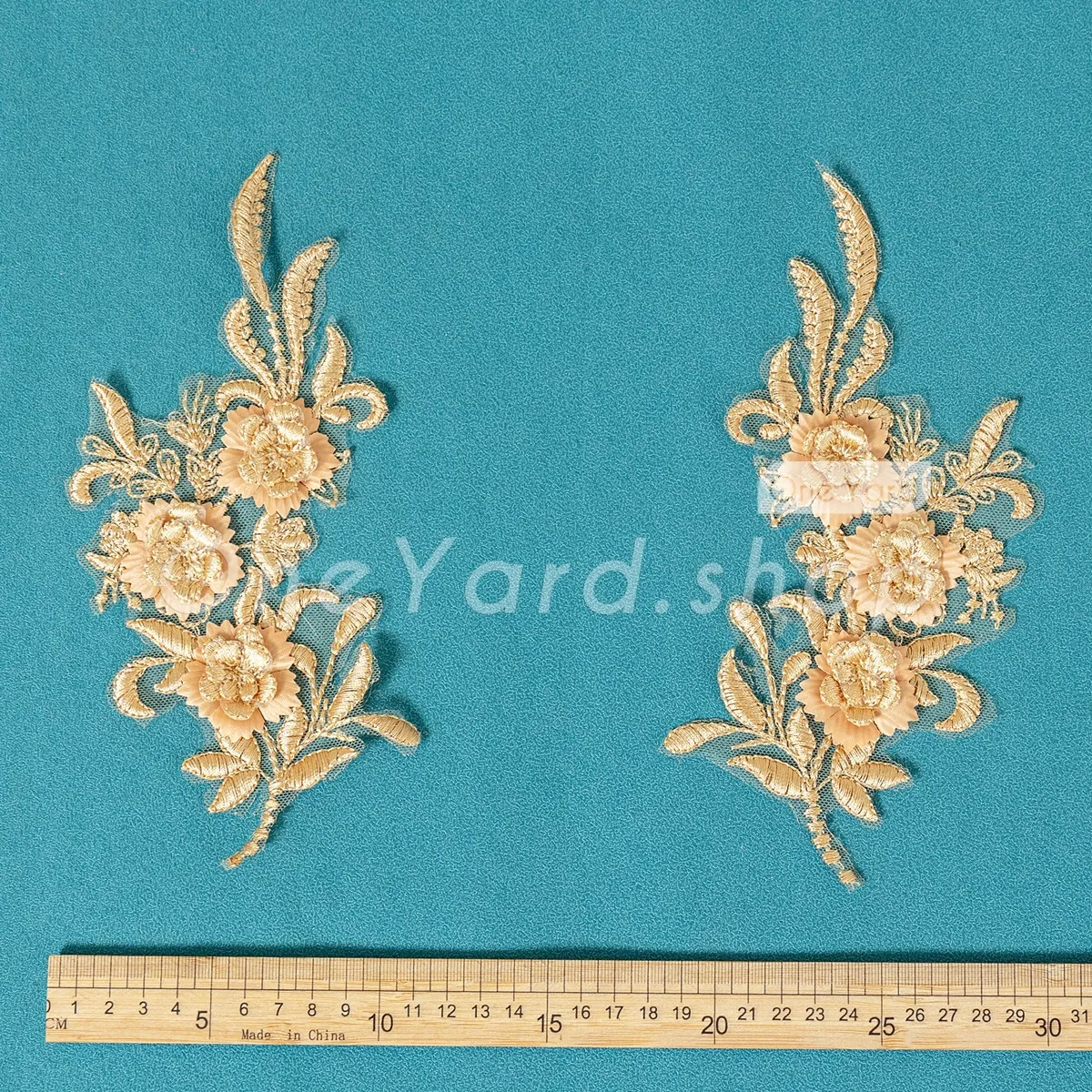 breathtaking gold three dimensional blooming flowers breathtaking gold three dimensional blooming flowers