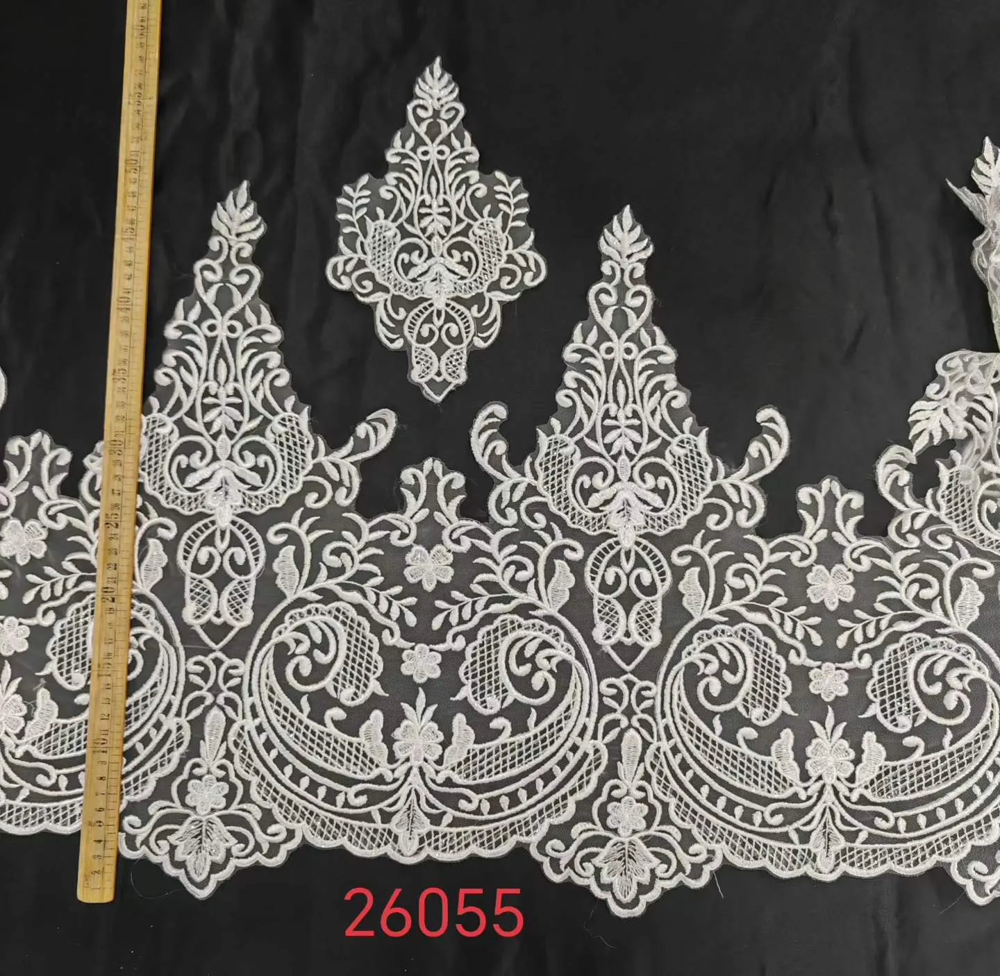 regal baroque pointed scallop embroidered lace border