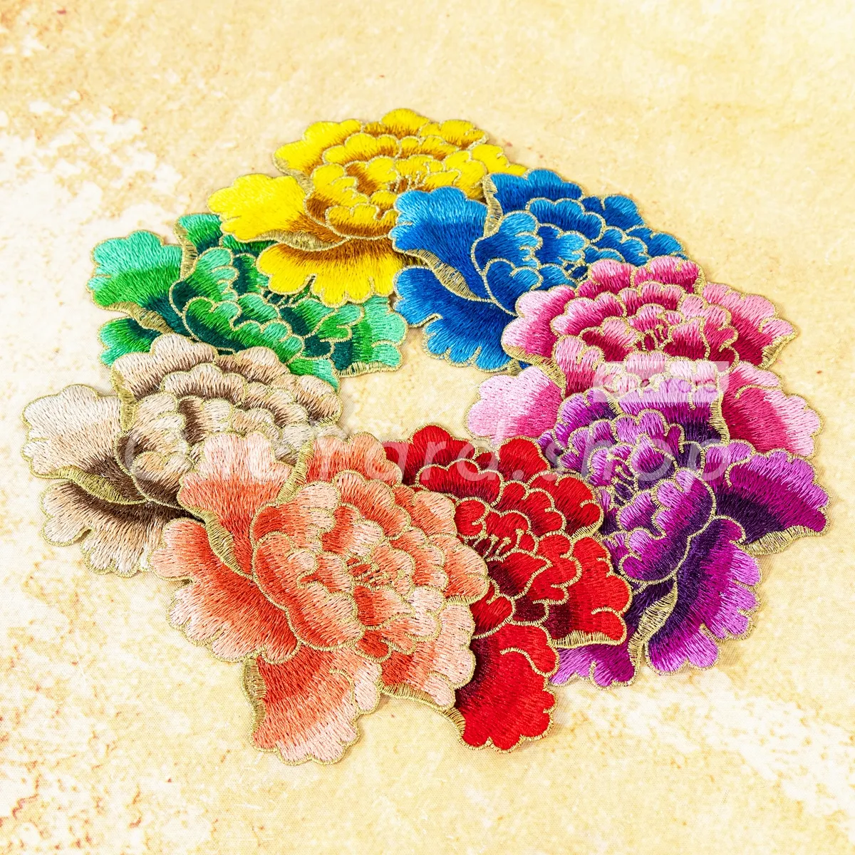 12x15cm gold outlined peony appliques 12x15cm gold outlined peony appliques