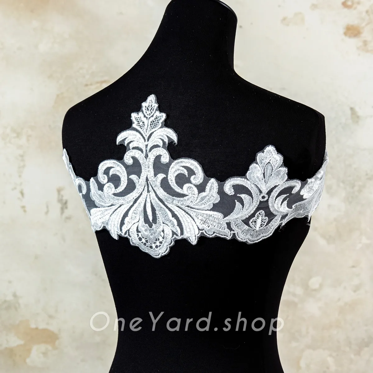 baroque style sequinned lace trim baroque style sequinned lace trim