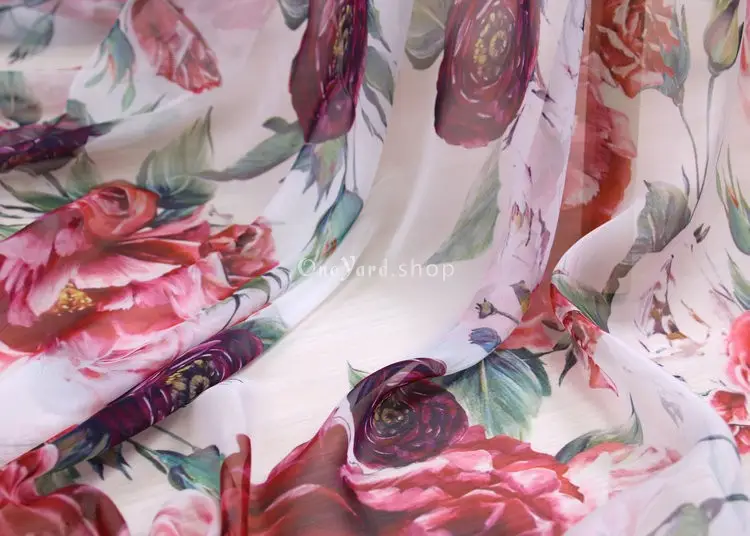 牡丹の花柄の軽量シフォン生地-OneYard