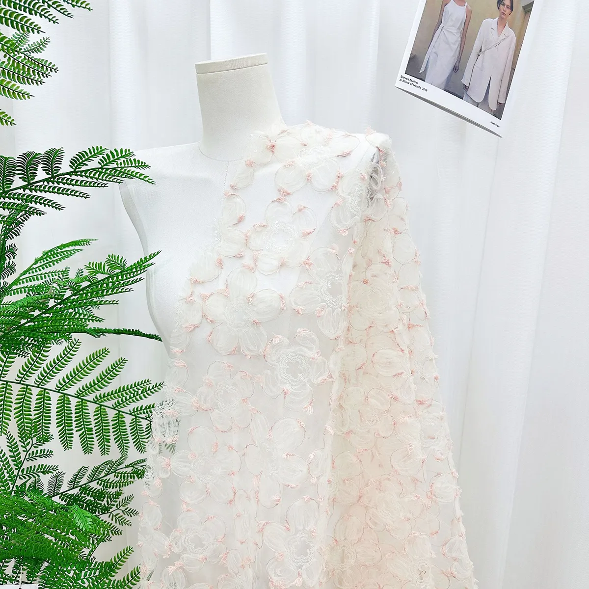 3D eyelash floral sequined mesh embroideryfabric 3D eyelash floral sequined mesh embroideryfabric