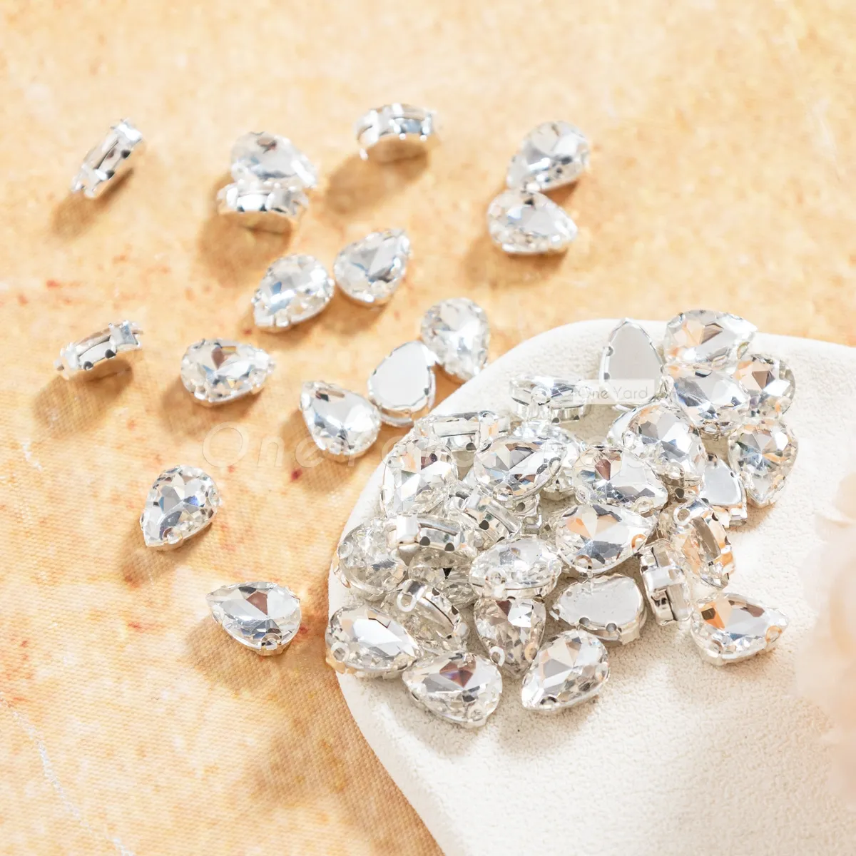 10x14mm clear glass teardrop sewing gems 10x14mm clear glass teardrop sewing gems