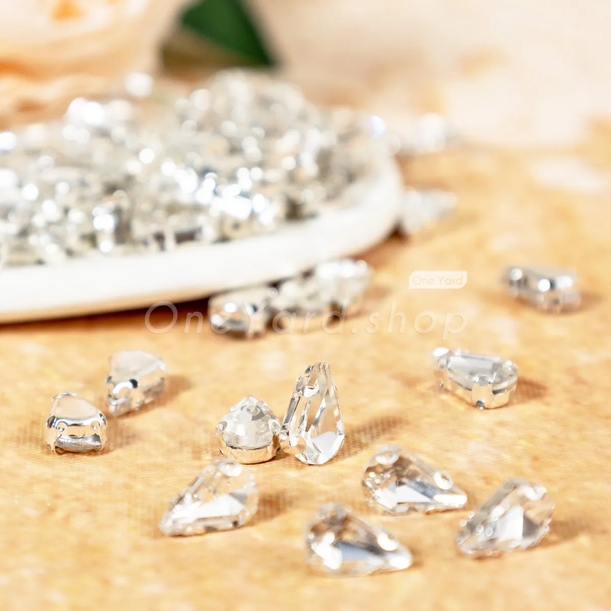 clear plastic teardrop sew on rhinestones clear plastic teardrop sew on rhinestones