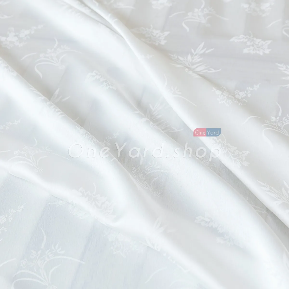 luxurious off white smooth touch rayon jacquard fabric luxurious off white smooth touch rayon jacquard fabric