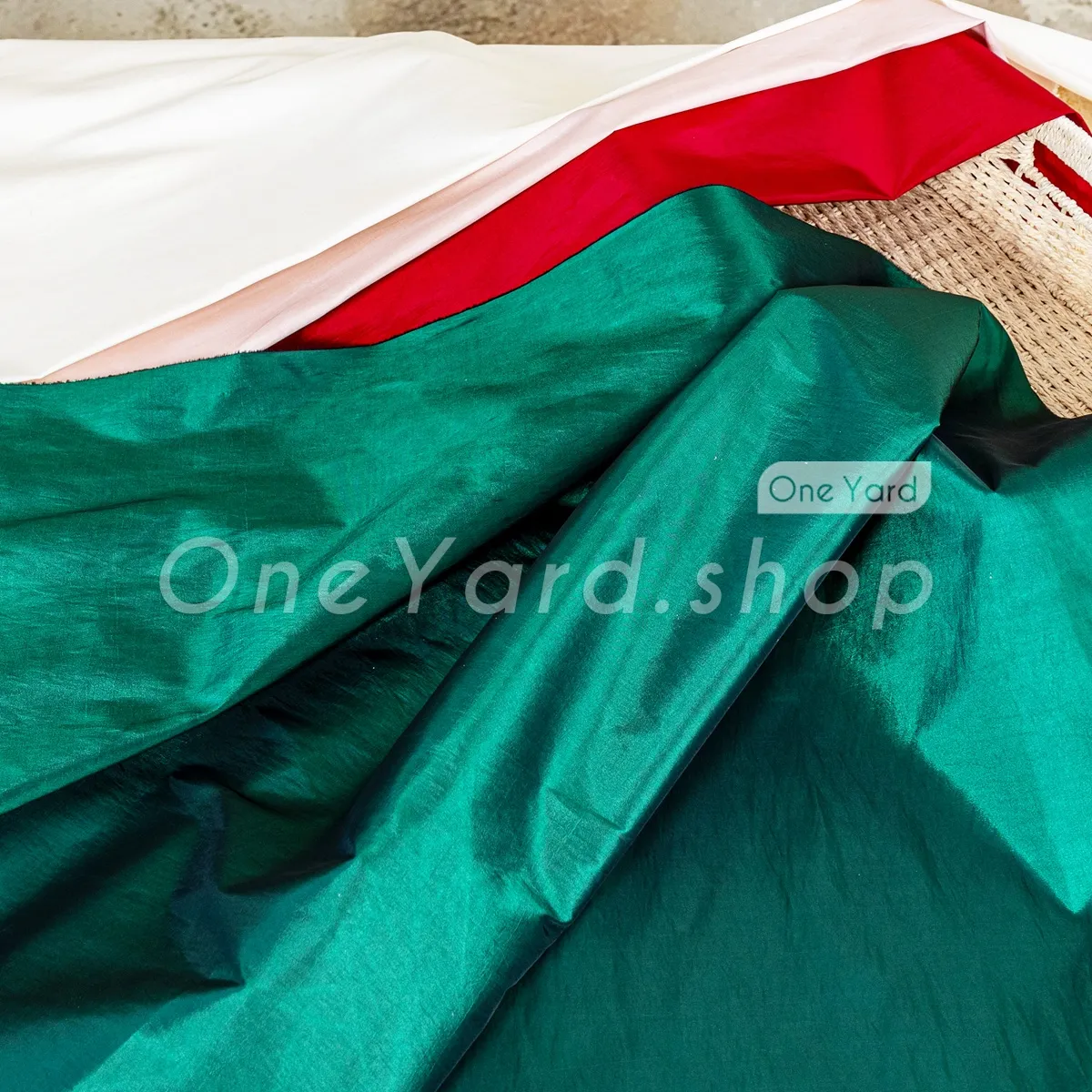 crisp polyester taffeta lightweight dupioni look fabric crisp polyester taffeta lightweight dupioni look fabric